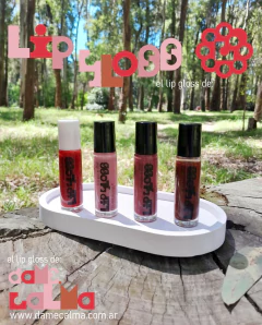 LIP GLOSS