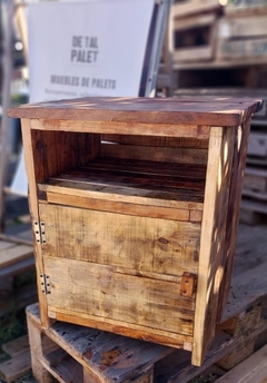 MESA de luz con puerta