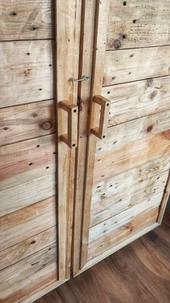 PLACARD con puertas - comprar online