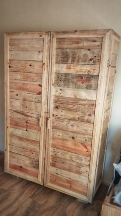Imagen de PLACARD con puertas