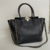 Bolsa Valentino Garavani Rockstud Preta Média na internet