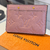Porta-cartões Louis Vuitton Rosa na internet