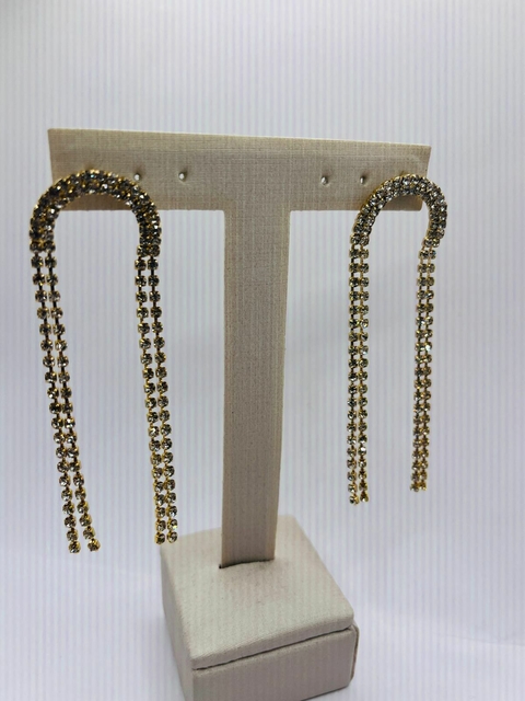 Brinco Franja cravejado de zircônia