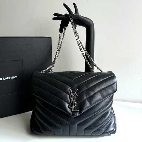 Saint Laurent Loulou Medium Preta
