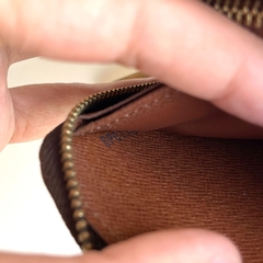 Carteira Louis Vuitton Zippy Monograma - Vai Vem no Closet