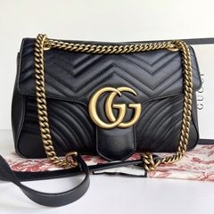 Gucci GG Marmont Medium Preta - comprar online