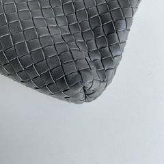 Bottega Veneta Olimpia Intrecciato Cinza - Vai Vem no Closet