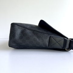Gucci GG Messenger Flap Monograma - Vai Vem no Closet