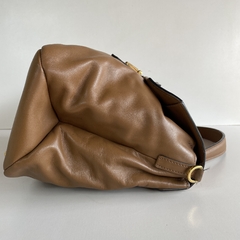 Bolsa Miu Miu Soft Messenger Vitello Marrom