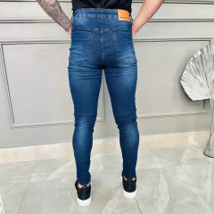 114 - CALÇA JEANS BENTO na internet