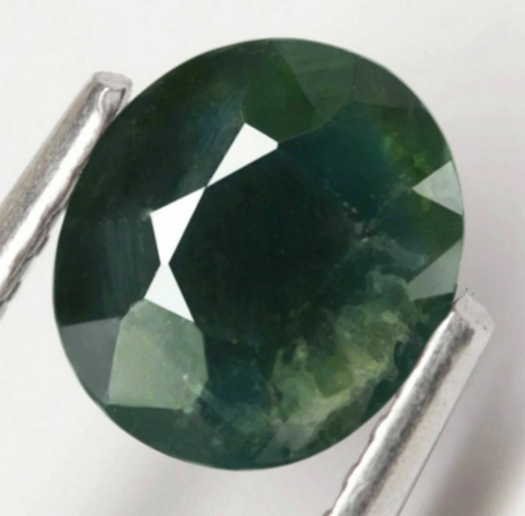 Safira Natural Verde Oval Facetado 1.27Cts Madagascar