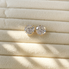 Brinco Ponto de Luz 12mm - Banhado a Ouro 18k