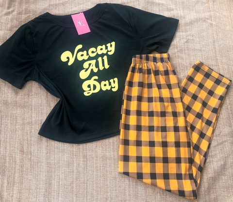 PIJAMA XADREZ AMARELO LONGO - CALÇA + TSHIRT