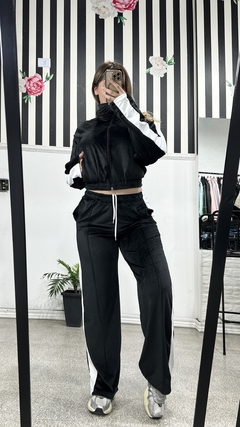 CONJUNTO PLUSH NEGRO en internet