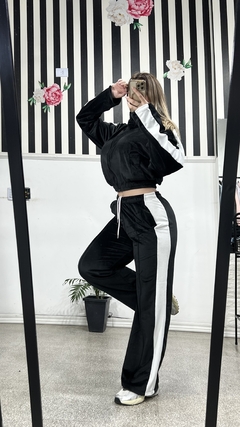 CONJUNTO PLUSH NEGRO - comprar online