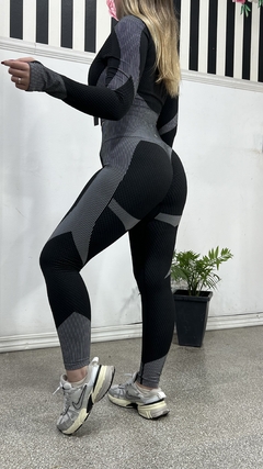 Conjunto deportivo 3 piezas IMPORTADO - comprar online