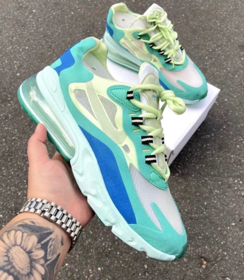 NIKE AIR MAX 270 REACT