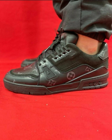 LOUIS VUITTON TRAINER