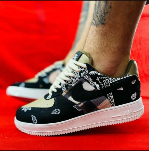 AIR FORCE O1 TRAVIS SCOTT