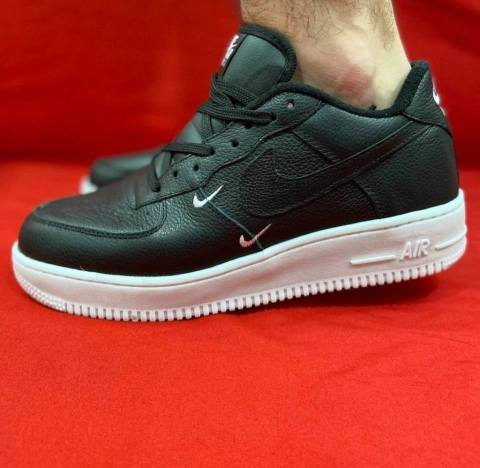 AIR FORCE 01 PRETO E BRANCO