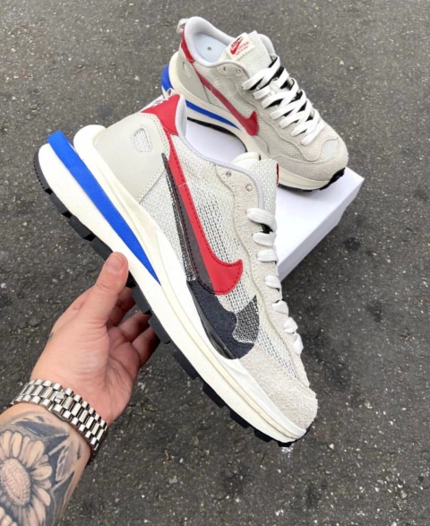 NIKE X SACAI VAPORWAFFLE