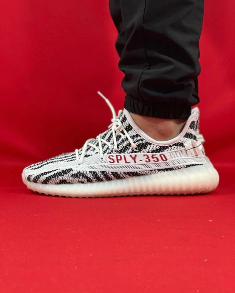 ADIDAS YEEZY BOOST 350 ZEBRA NACIONAL