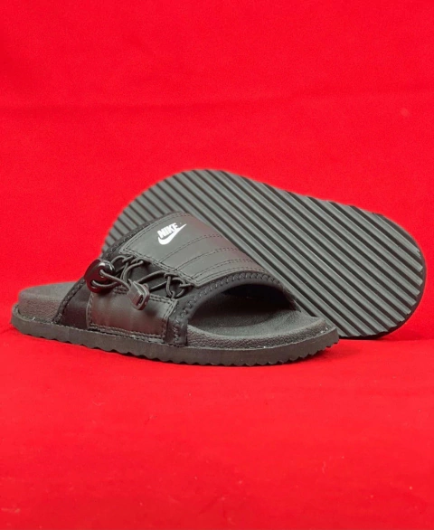 NIKE SLIDE PRETO