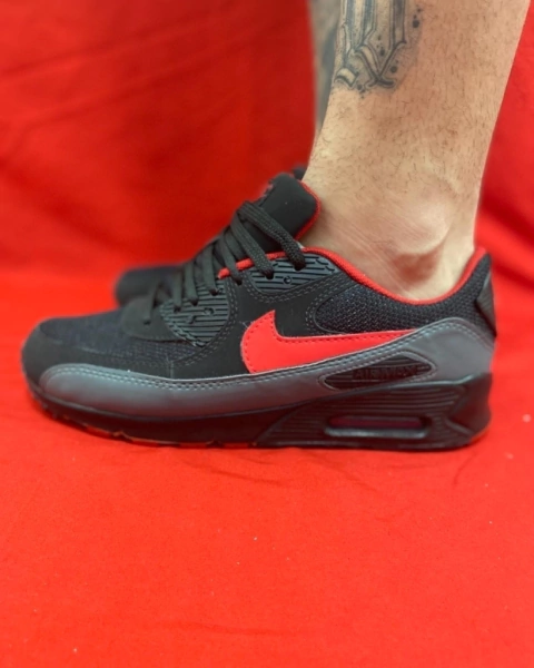 NIKE AIR MAX 90 PRETO E VERMELHO