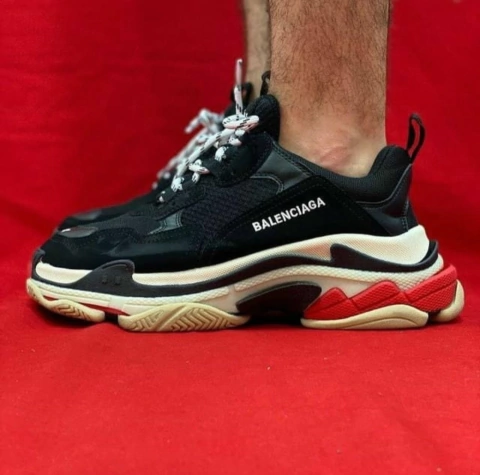 BALENCIAGA TRIPLE S