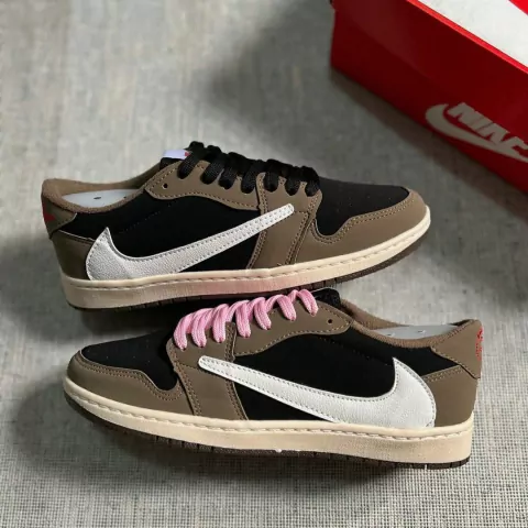 NIKE JORDAN 1 TRAVIS SCOTT