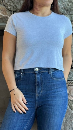 REMERA BASIC CROP - comprar online