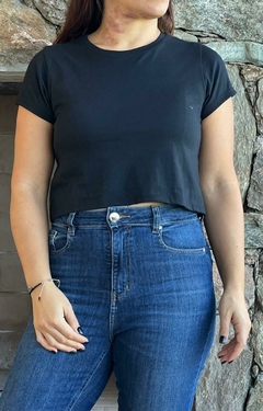 REMERA BASIC CROP - CLEVER BY JF