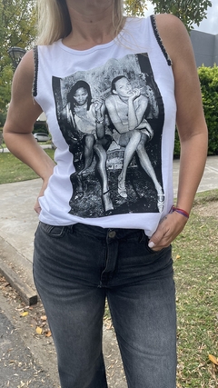REMERA FRIENDS - CLEVER BY JF