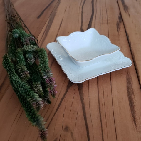 Conjunto em Porcelana Quadrada Branca Texturizada