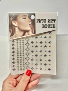 STRASS MAXI AUTOADHESIVOS PLATEADOS en internet