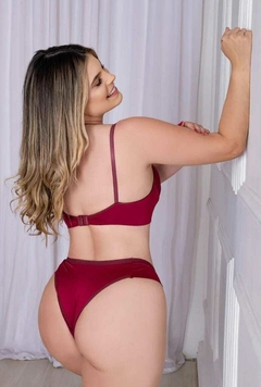 CONJUNTO DE LINGERIE MONIQUE (CALCINHA TRADICIONAL) na internet