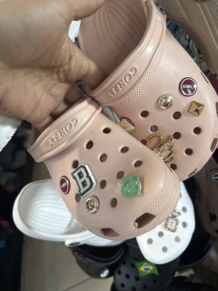 Crocks tradicionais 5 pins - RJ VARIEDADES 