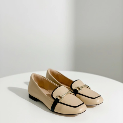 Mocassim Bicolor Total Confort Bico Quadrado