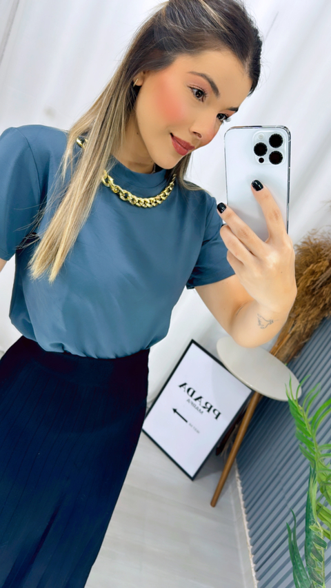 Blusa em malha com correntes