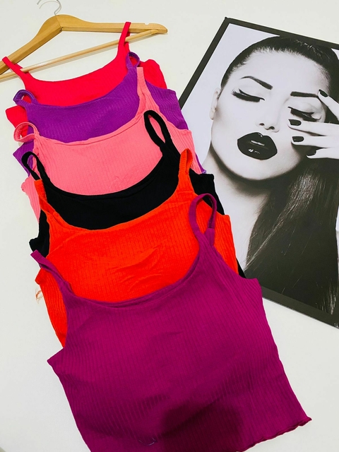 Cropped canelado alça fina