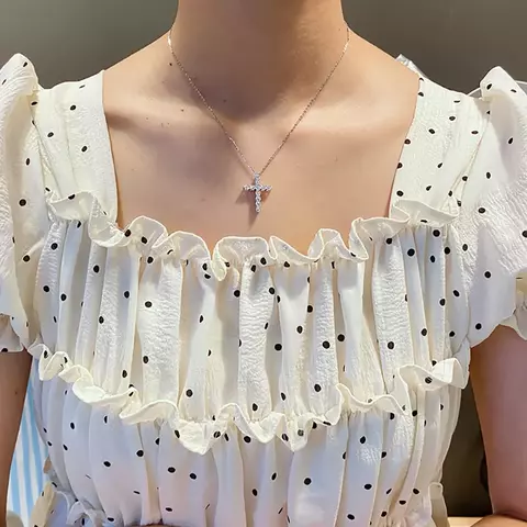 Boeycjr 925 colar de prata d cor 1.1ct 3mm moissanite vvs1 com pingente de cruz