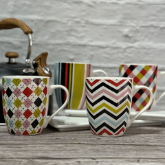 Jarro Mug Taza Conica Ceramica Rayada Vertical Pettish - comprar online