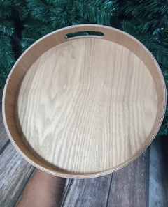 Imagen de Bandeja Madera Bambu Con Asa Multiuso 1 Unidad 35 Cm Roja