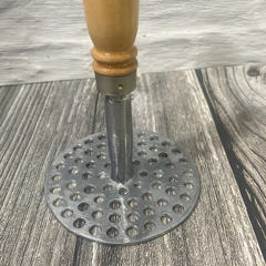 Pisa Papa Prensa Fundición Mango Madera 8,6cm De Diámetro - comprar online