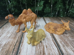 Imagen de Figuras De Pesebre Medianas Polirresina X3 Pettish Online