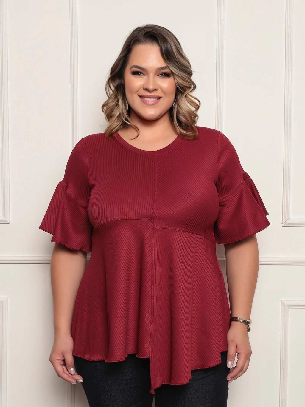 Blusa plus size feminina assimétrica elegante