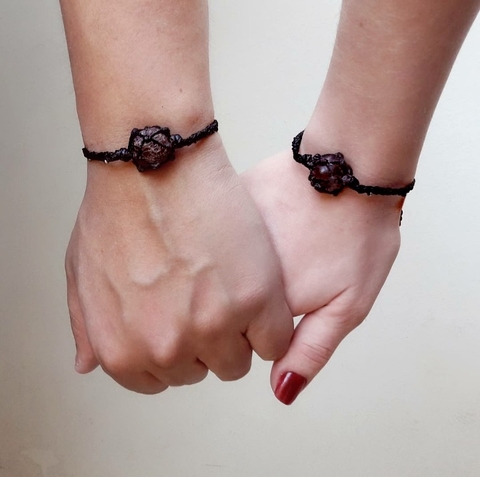 Pulseira Castroada com Pedra Granada