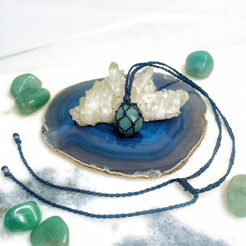 Colar Castroado com Quartzo Verde Rolado