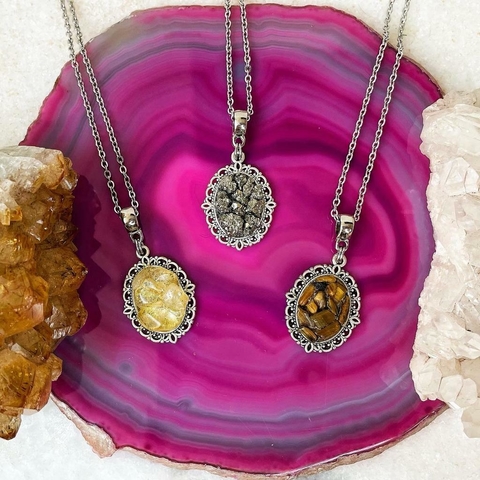 Colares Camafeu com Pedras da Prosperidade