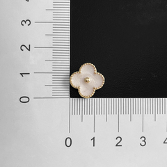 Colar Van Cleef Passante (Madrepérola) - Inspiração na internet